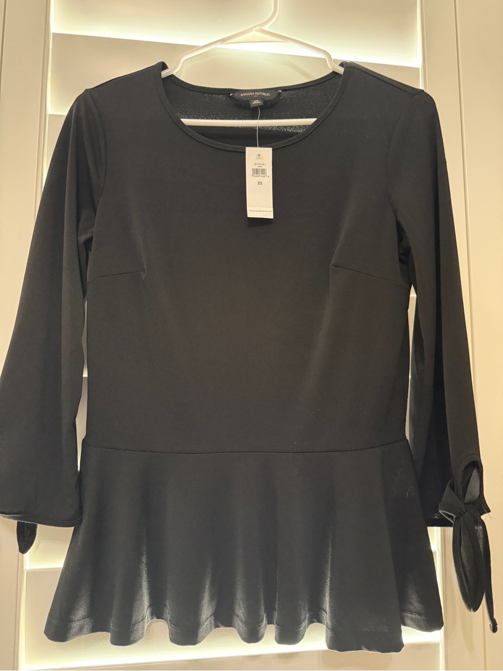 Banana Republic Black Women's Peplum Top with Tie Sleeves in XS